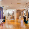 Amazon trials real-world fashion boutique